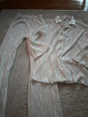 Satin-Look Pleated Top in Shimmering White